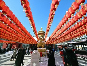 大年初二迎出游峰值：景点再现“人从众”，上海北京广州成假期前两天热度最高城市